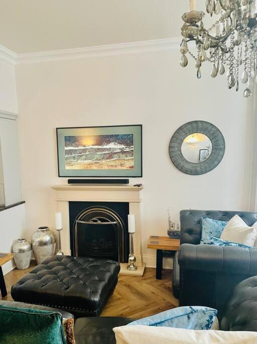 Whitehall, Thomas Turnbull Flat 3 Beautiful Apartment In Georgian House Уитби Экстерьер фото